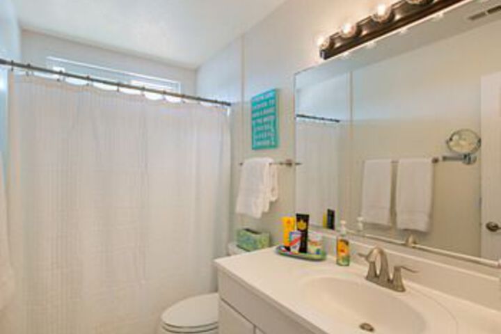 Room 4 of 24