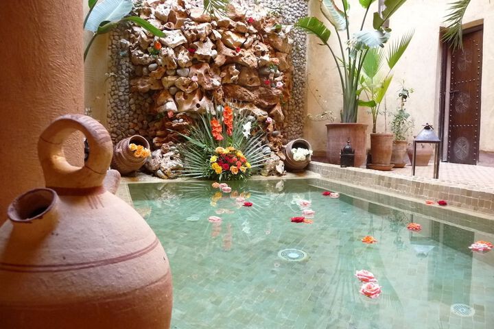Pool Hotel