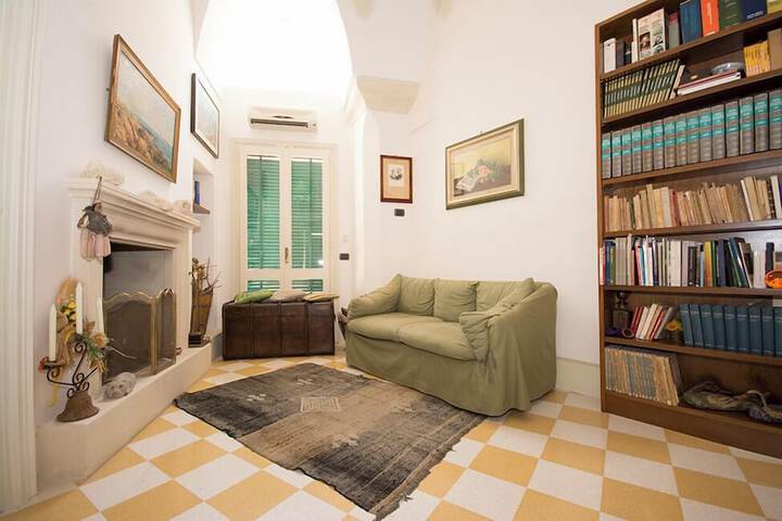 Room 25 of 50