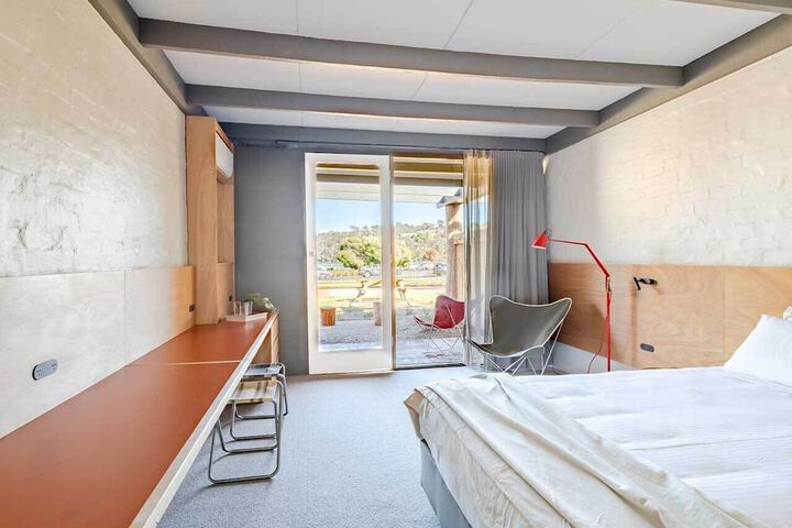 Room 19 of 173