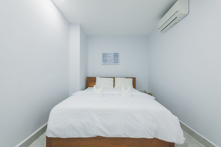Room 65 of 148