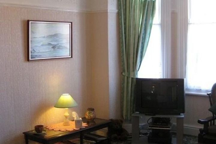 Photo 6