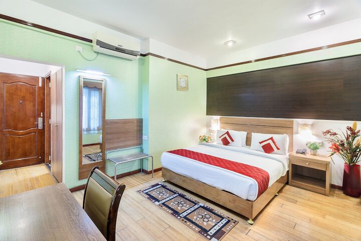 Room 8 of 36