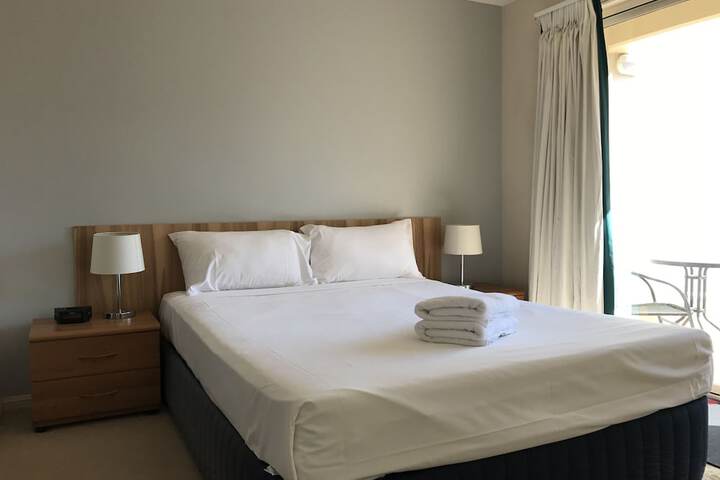 Room 9 of 29