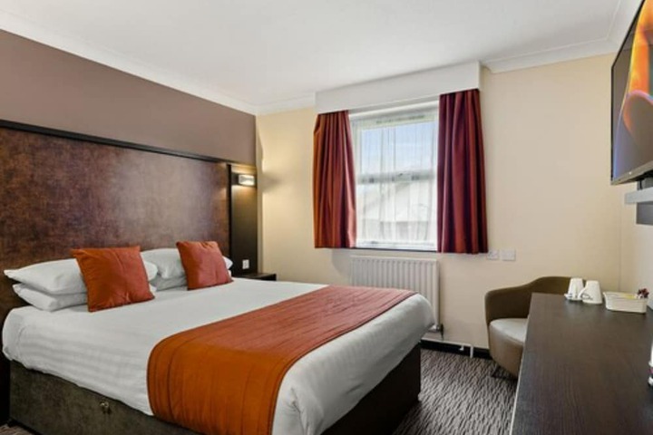 Room 26 of 61