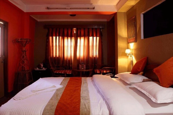Room 34 of 48