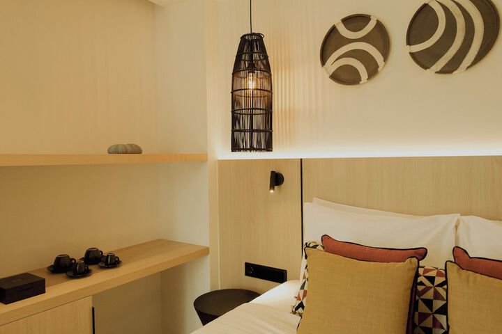Room 17 of 80