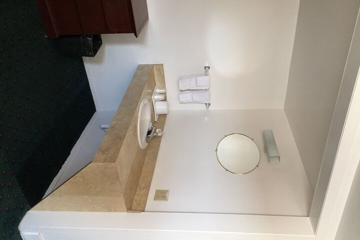 Room 17 of 21