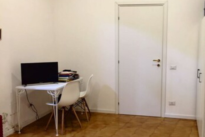 Room 74 of 82