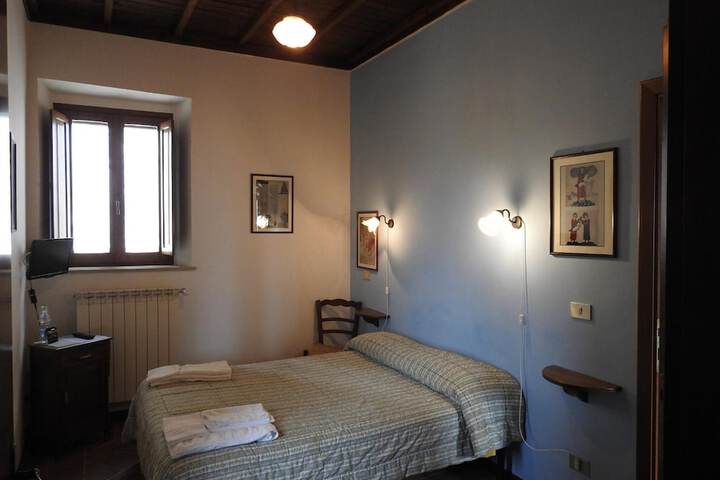 Room 8 of 46