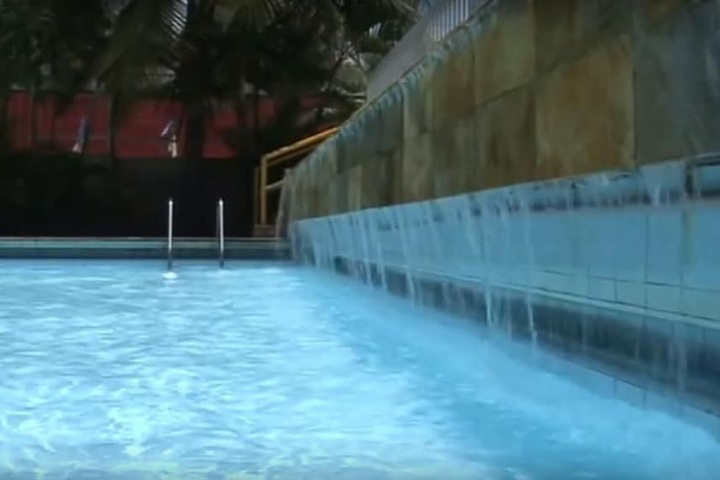 Pool 7 of 15