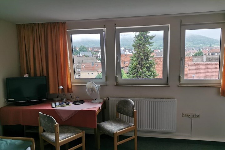 Room 13 of 26