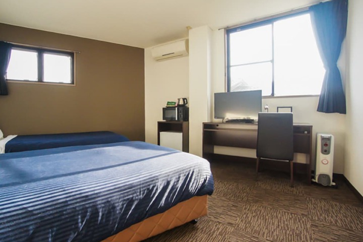 Room 8 of 21