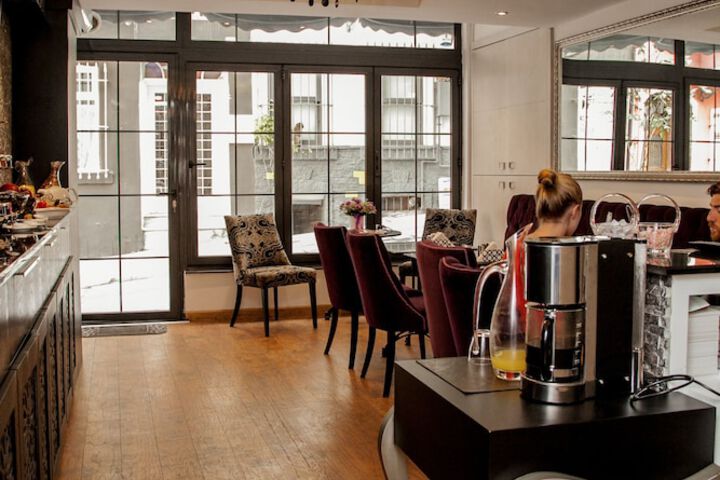 Dining Photos