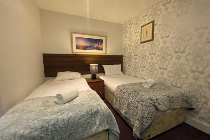 Room 42 of 72