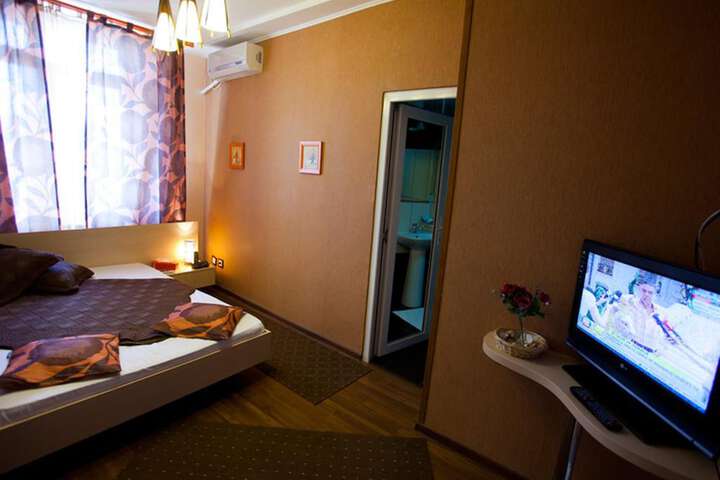 Room 43 of 65