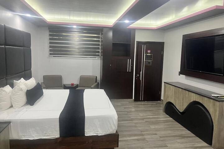 Room 2 of 14