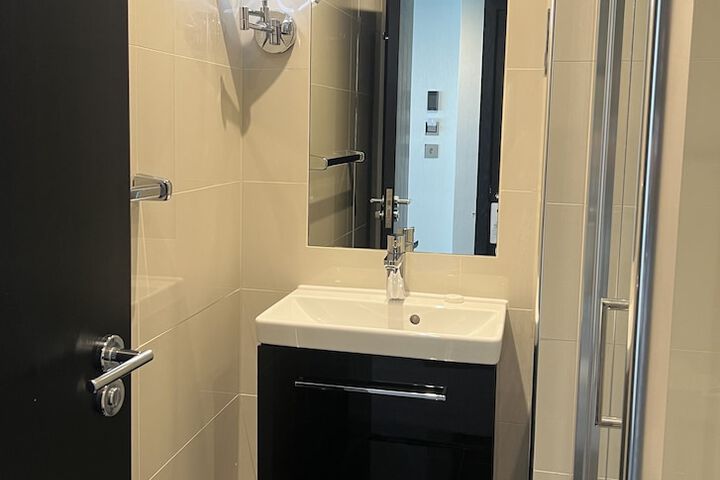 Room 73 of 90