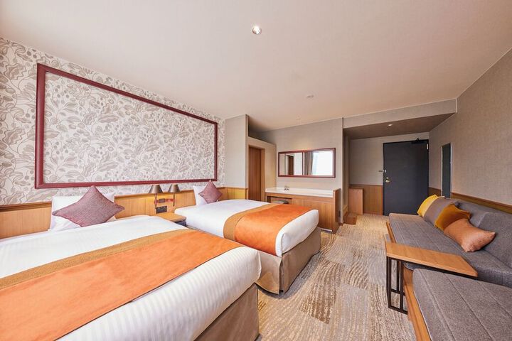 Room 19 of 120