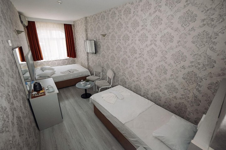Room 7 of 26