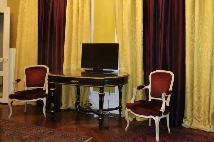Room 14 of 81