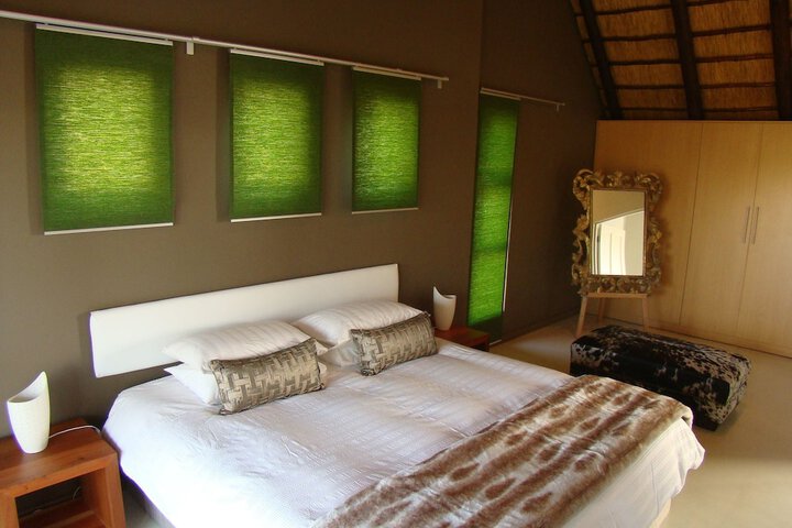 Room 2 of 26