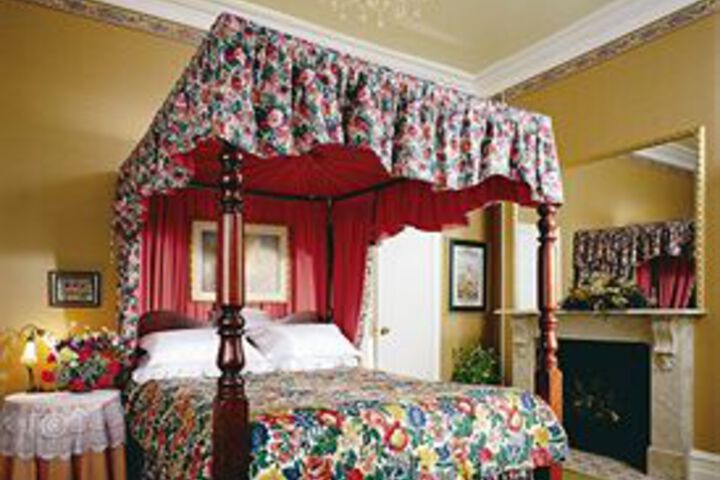 Room 3 of 6