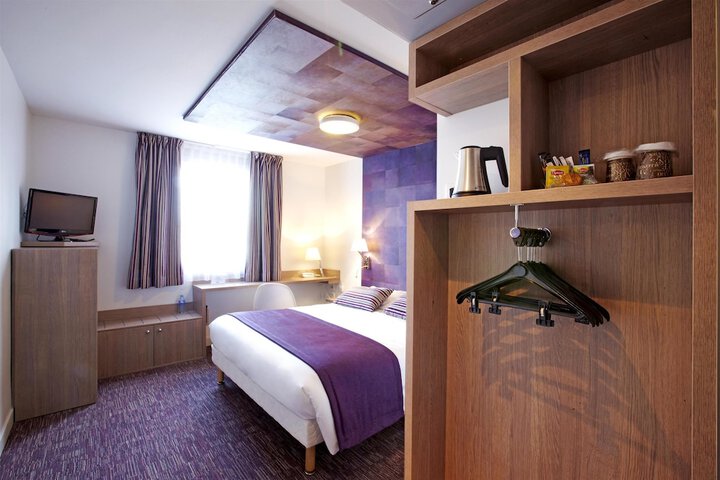 Room 8 of 29