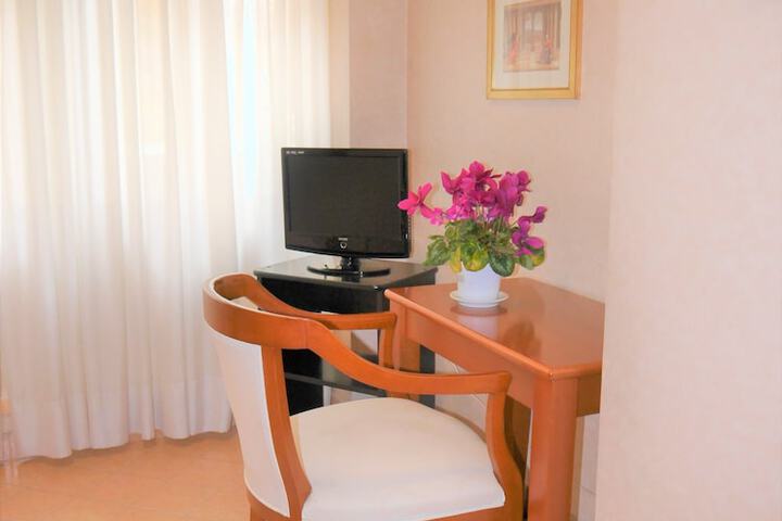 Room 73 of 201