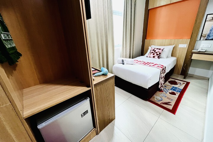 Room 18 of 44