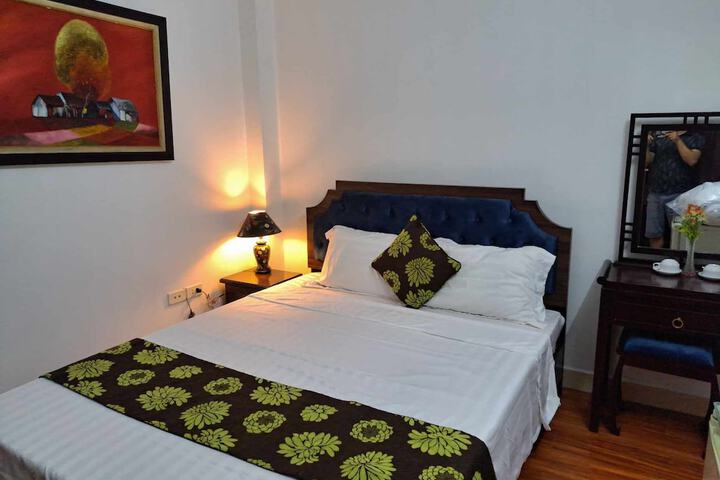 Room 10 of 21