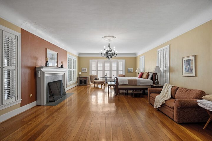 Room 34 of 95