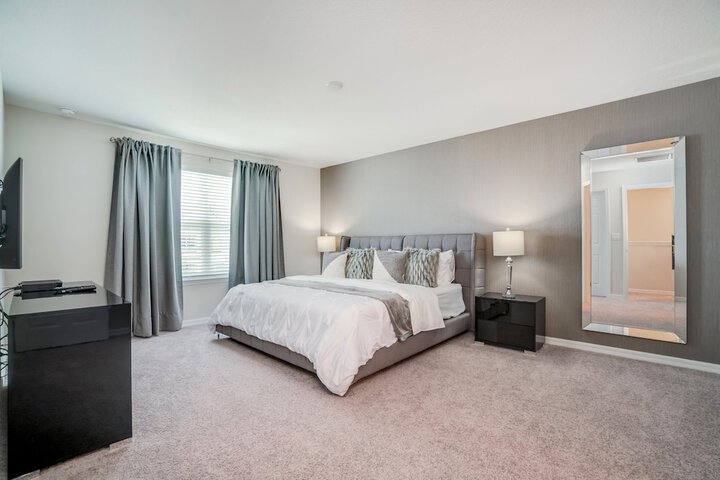 Room 4 of 51