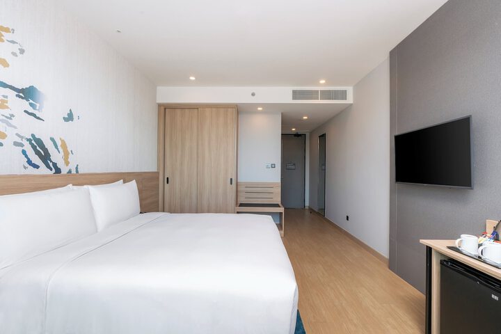 Room 50 of 142