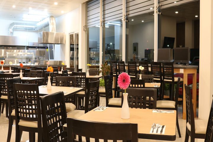 Dining Photos