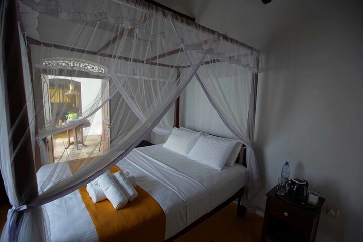 Room 26 of 37