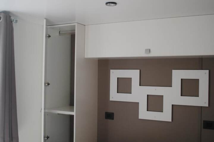 Room 10 of 63