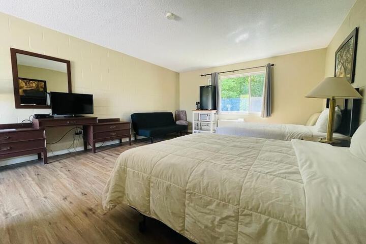 Room 12 of 46