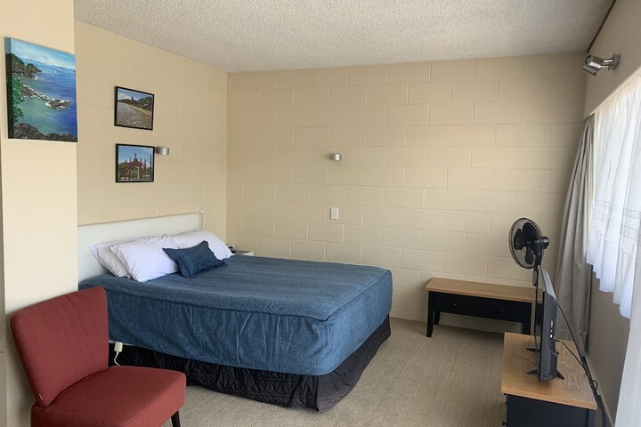 Room 32 of 57