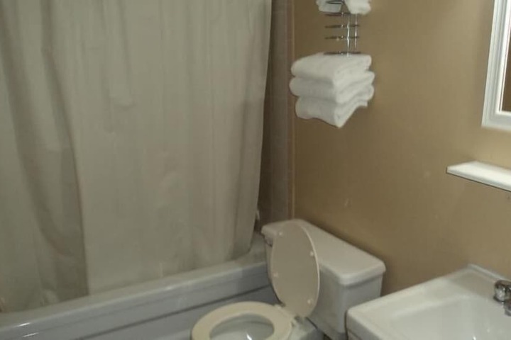 Room 16 of 20