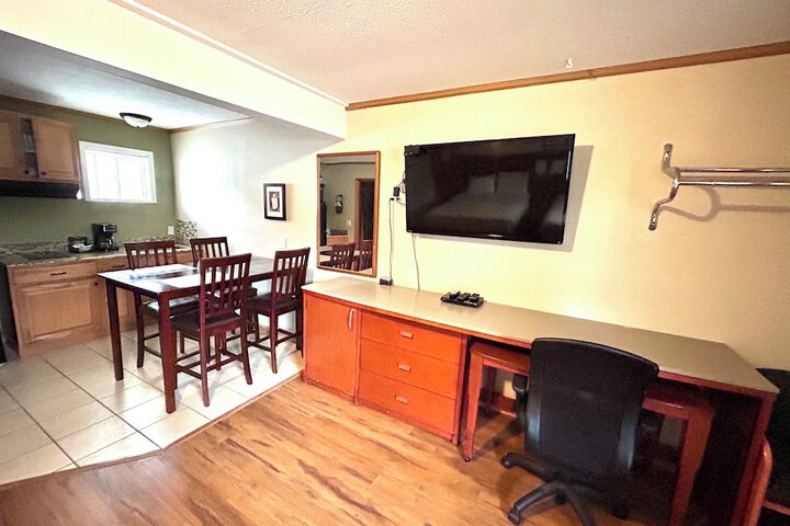 Room 22 of 82