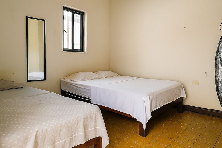 Room 21 of 36