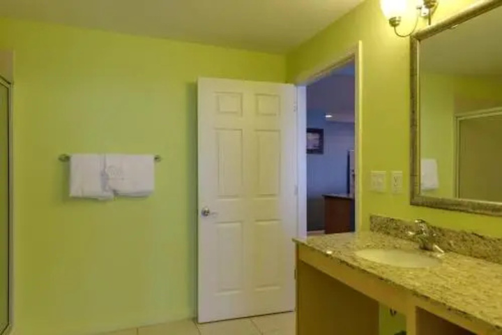 Room 9 of 22
