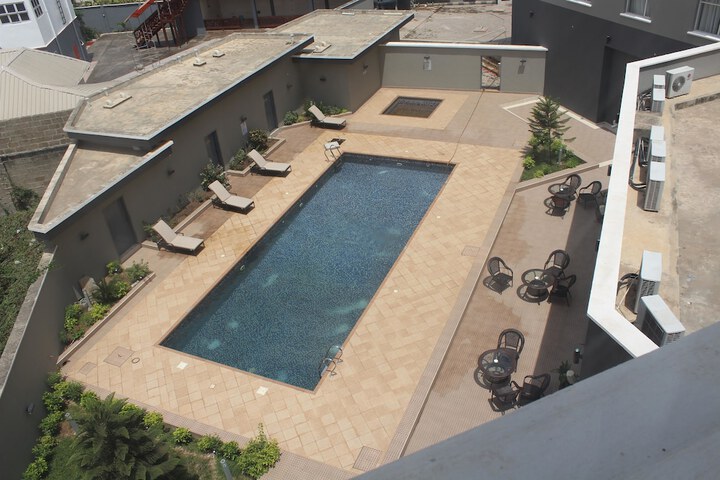 Pool 19 of 37