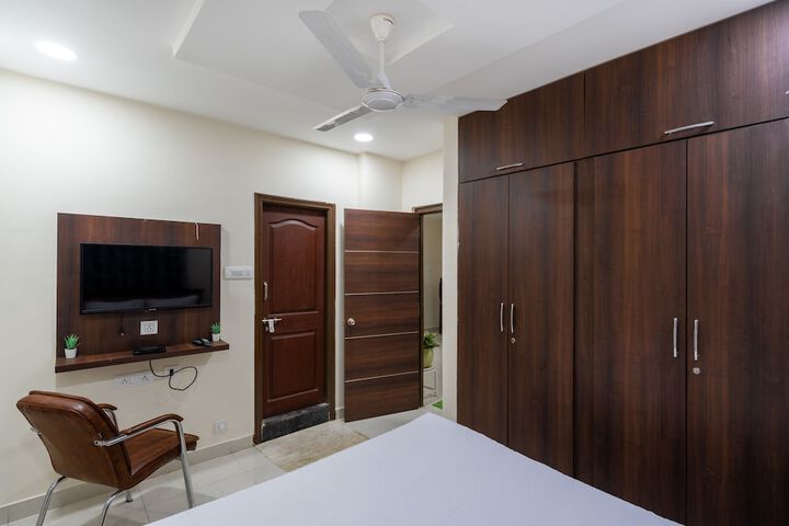 Room 6 of 22