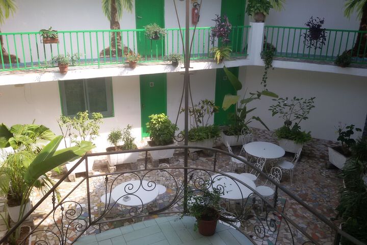 Room 6 of 40