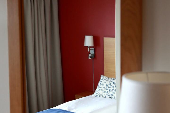 Room 16 of 111