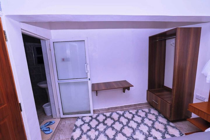 Room 17 of 51