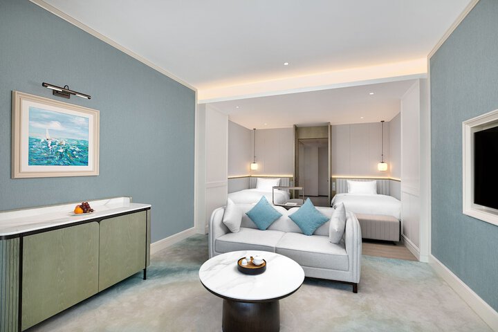 Room 10 of 41