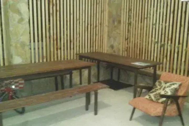 Room 3 of 7